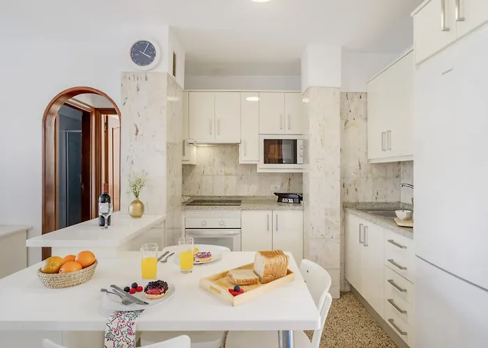 Atico Cardon アデヘ